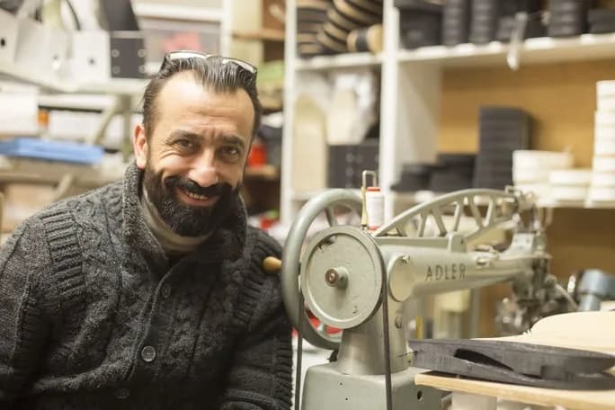 Nick-Gökmen Gülcek im Einlagenstudio Ernst